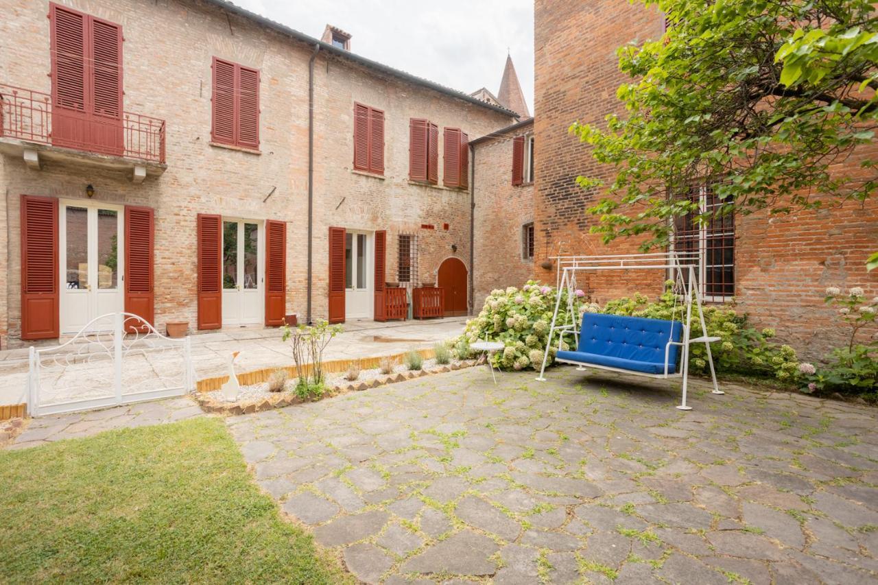 Palazzo Sabbioni Suite Del Conte Elegant Suite In Old Monastery City Center Ferrara Exterior photo