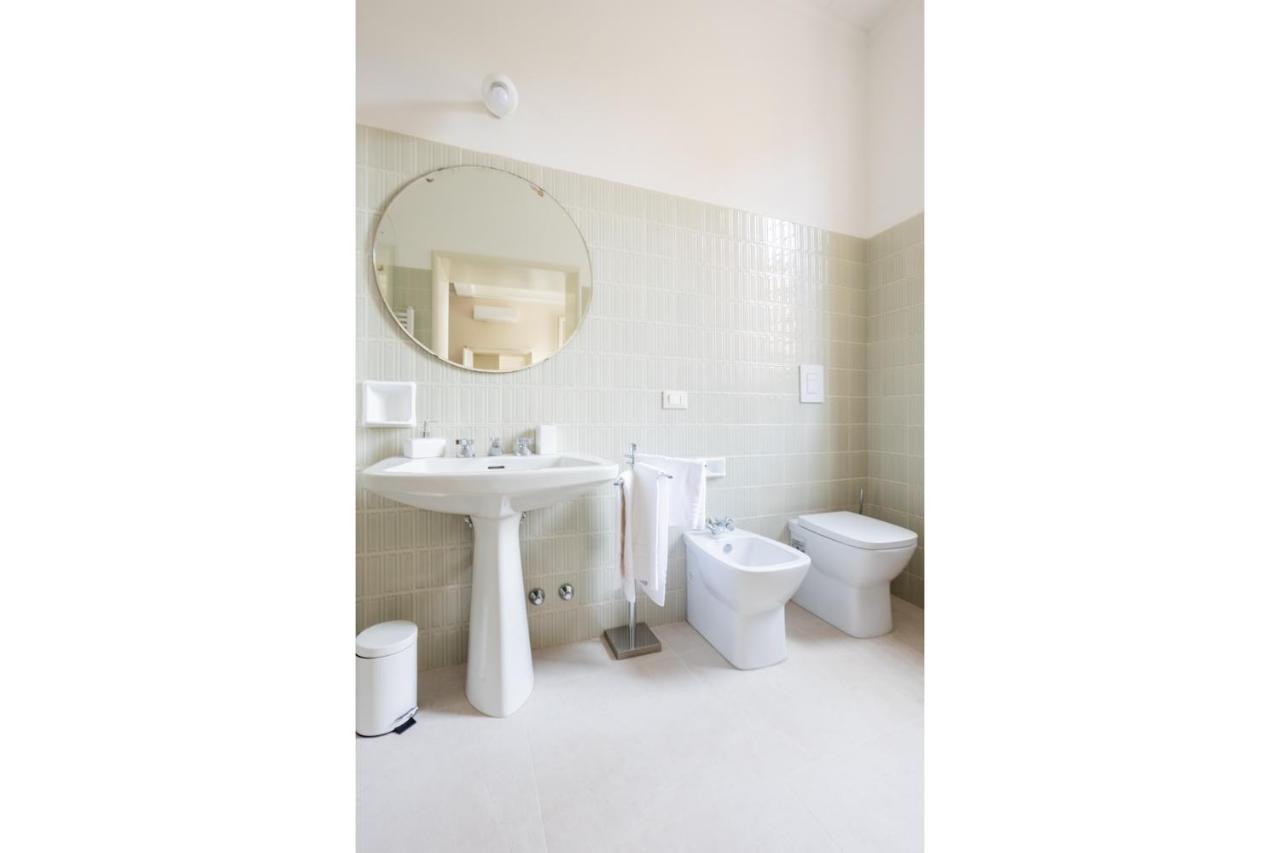Palazzo Sabbioni Suite Del Conte Elegant Suite In Old Monastery City Center Ferrara Exterior photo